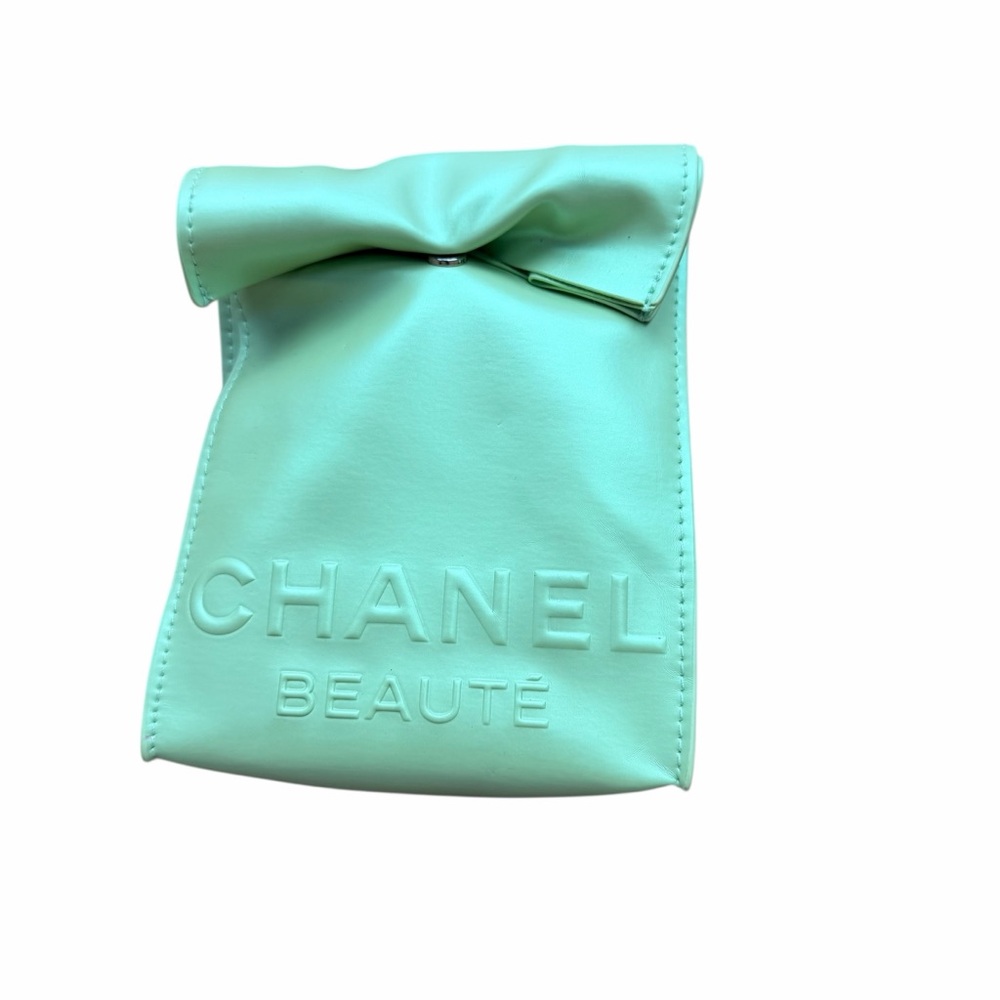 CHANEL Beauté Light Green Cosmetic Pouch
